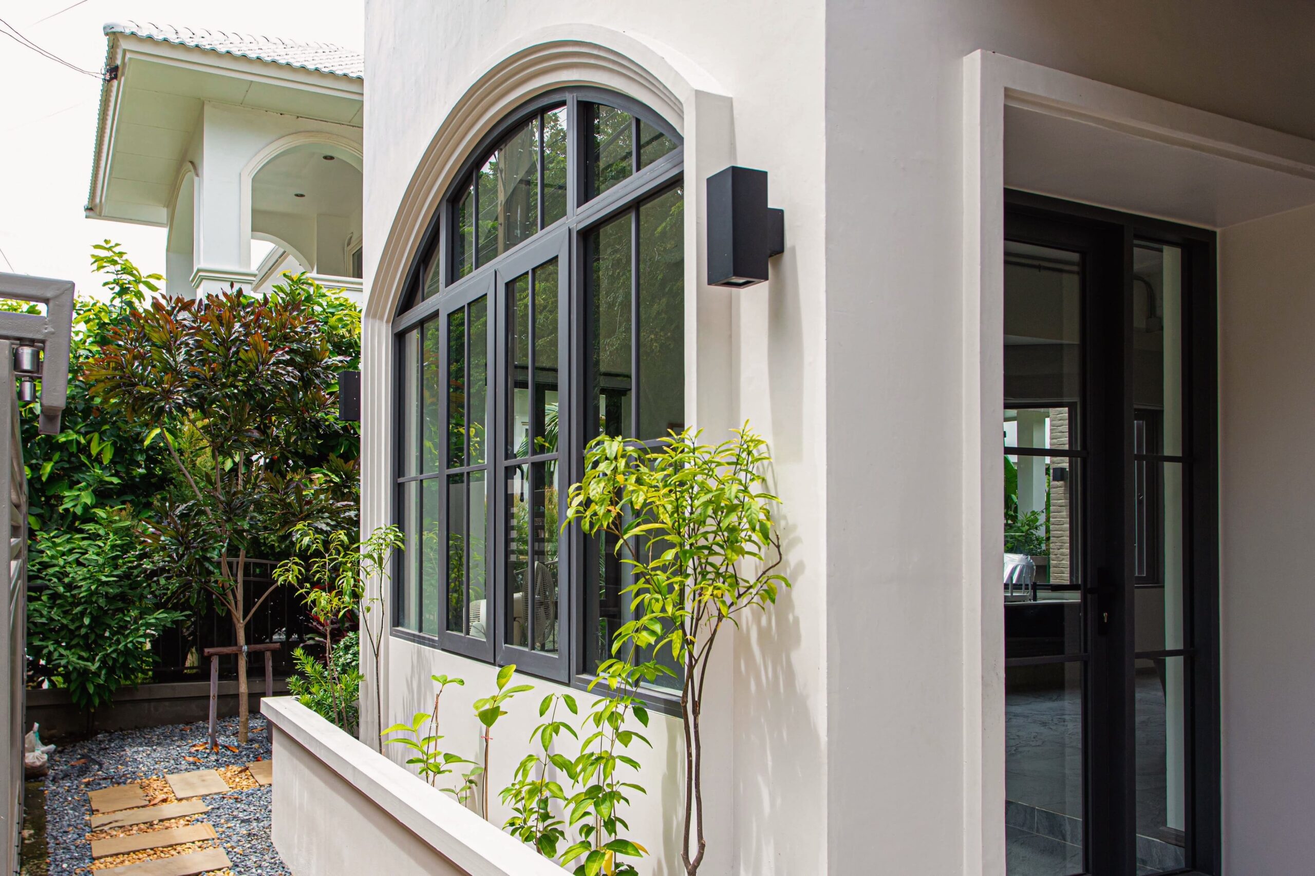 ผลงานติดตั้ง บ้านมณีริทร์ ปทุมธานี อลูมิเนียม-กระจก โดยเอสจีคิว