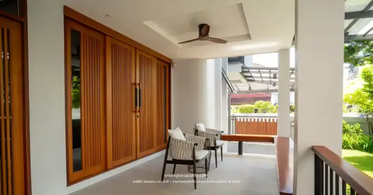 ประตูบ้านอลูมิเนียมหน้าบ้านบานเปิดติดกระจก SGQ คลองสาม
