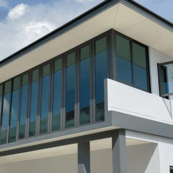 ผลงานติดตั้ง โครงการบ้านเดี่ยวคลอง 4 ปทุมธานี อลูมิเนียม-กระจก โดยเอสจีคิว คลองสาม